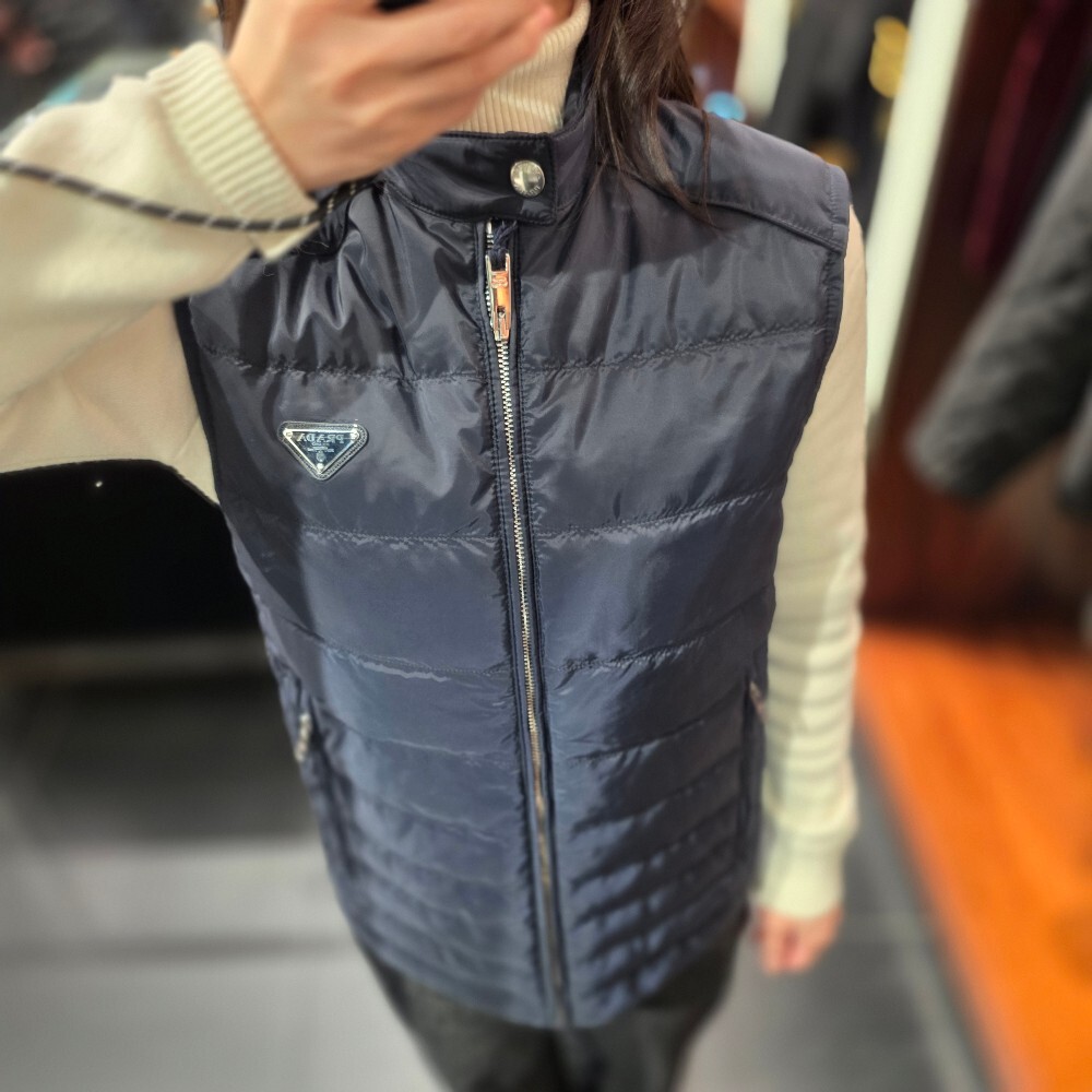 프라다 리나일론 남성 패딩 조끼 SGH069