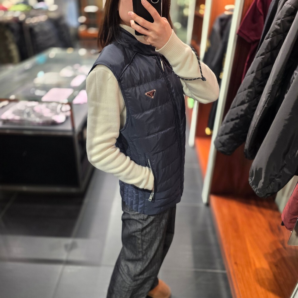 프라다 리나일론 남성 패딩 조끼 SGH069