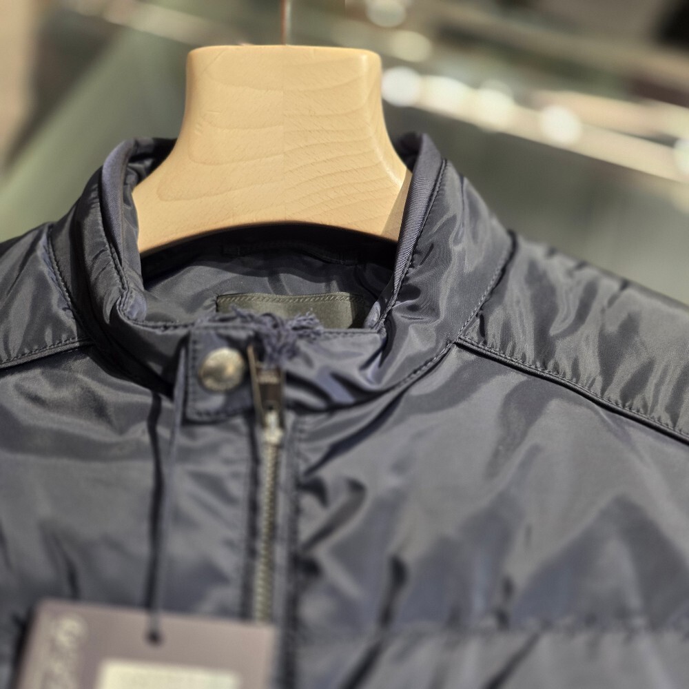 프라다 리나일론 남성 패딩 조끼 SGH069