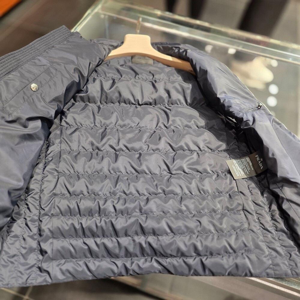 프라다 리나일론 남성 패딩 조끼 SGH069