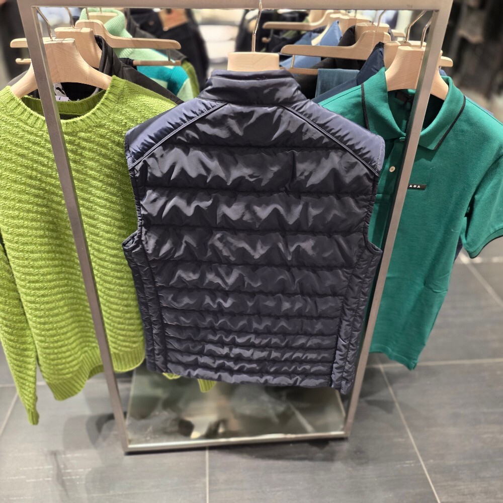 프라다 리나일론 남성 패딩 조끼 SGH069