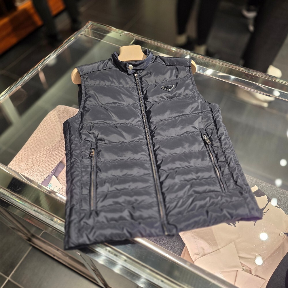 프라다 리나일론 남성 패딩 조끼 SGH069