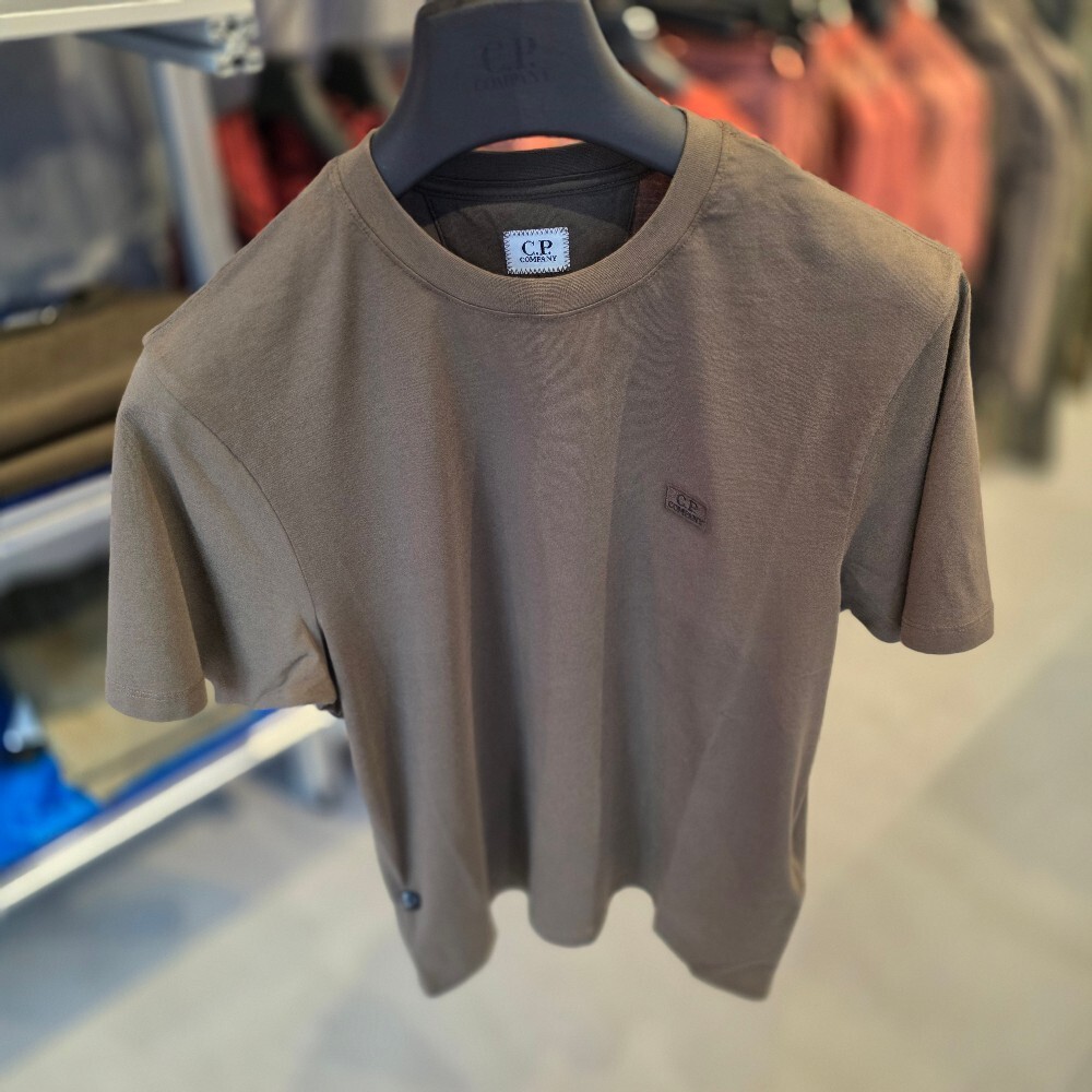 CP컴퍼니 코튼남성반팔 티셔츠 18CMTS031A 005100W