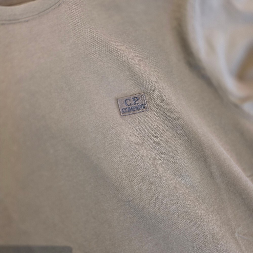 CP컴퍼니 코튼남성반팔 티셔츠 18CMTS031A 005100W