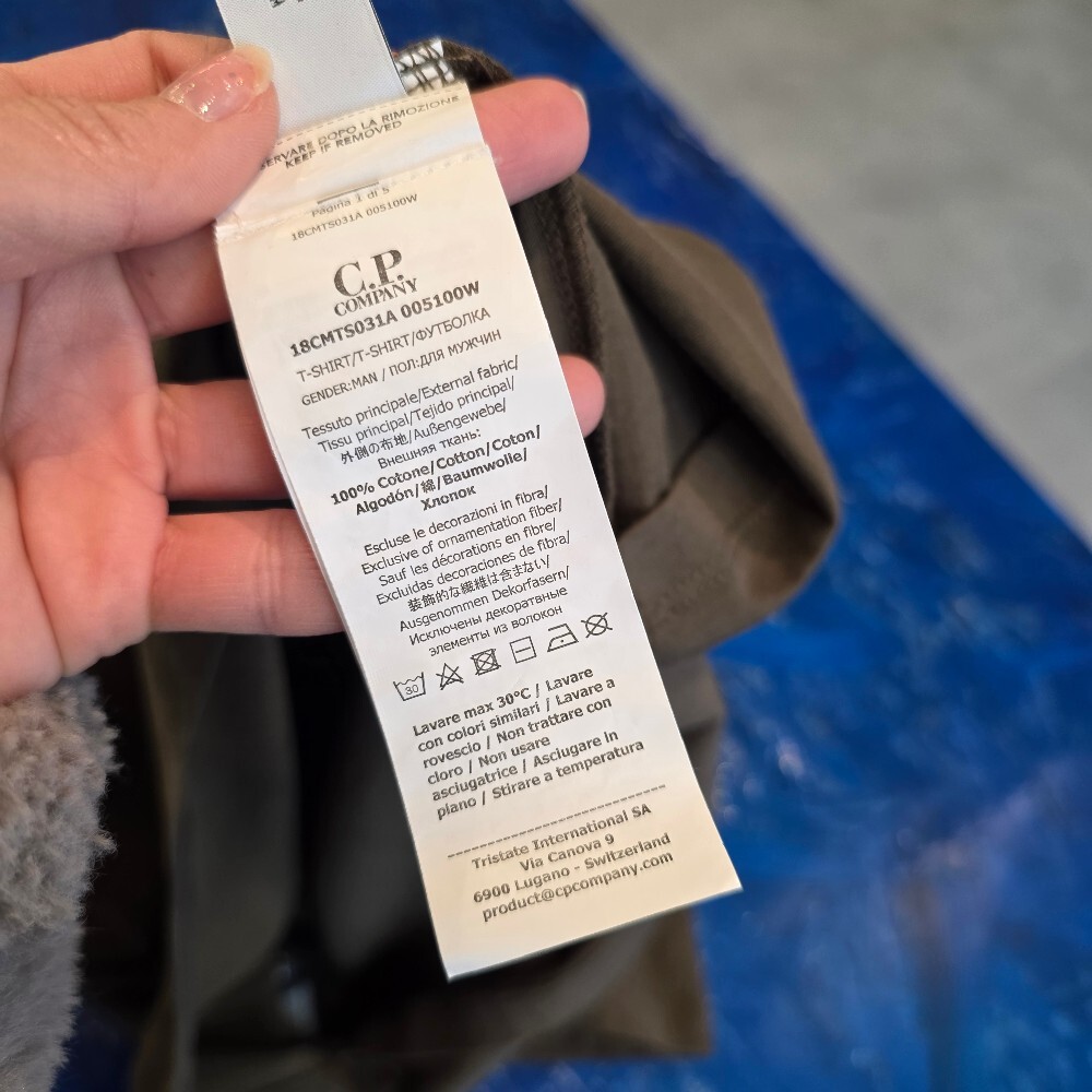 CP컴퍼니 코튼남성반팔 티셔츠 18CMTS031A 005100W