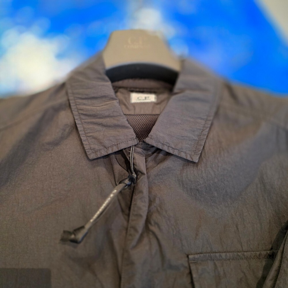 CP컴퍼니 나일론 오버사이즈 셔츠 자켓 18CMOS095A 005904G