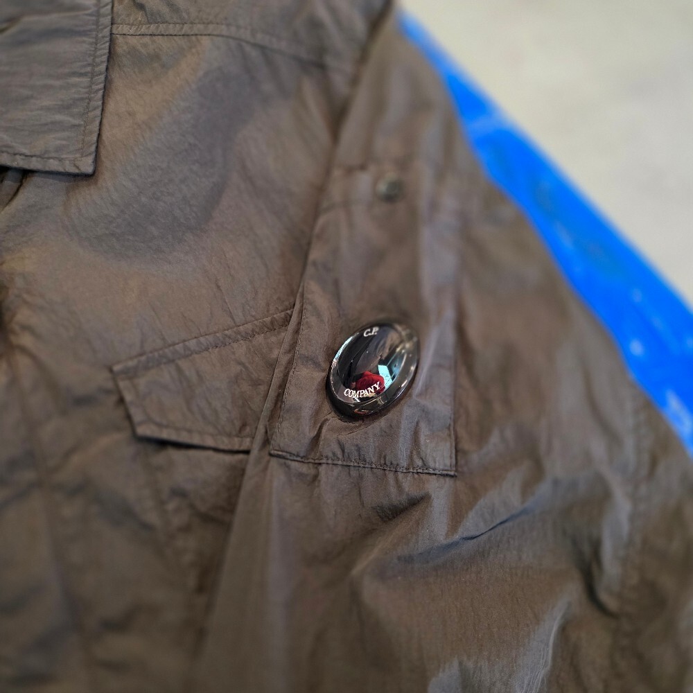 CP컴퍼니 나일론 오버사이즈 셔츠 자켓 18CMOS095A 005904G