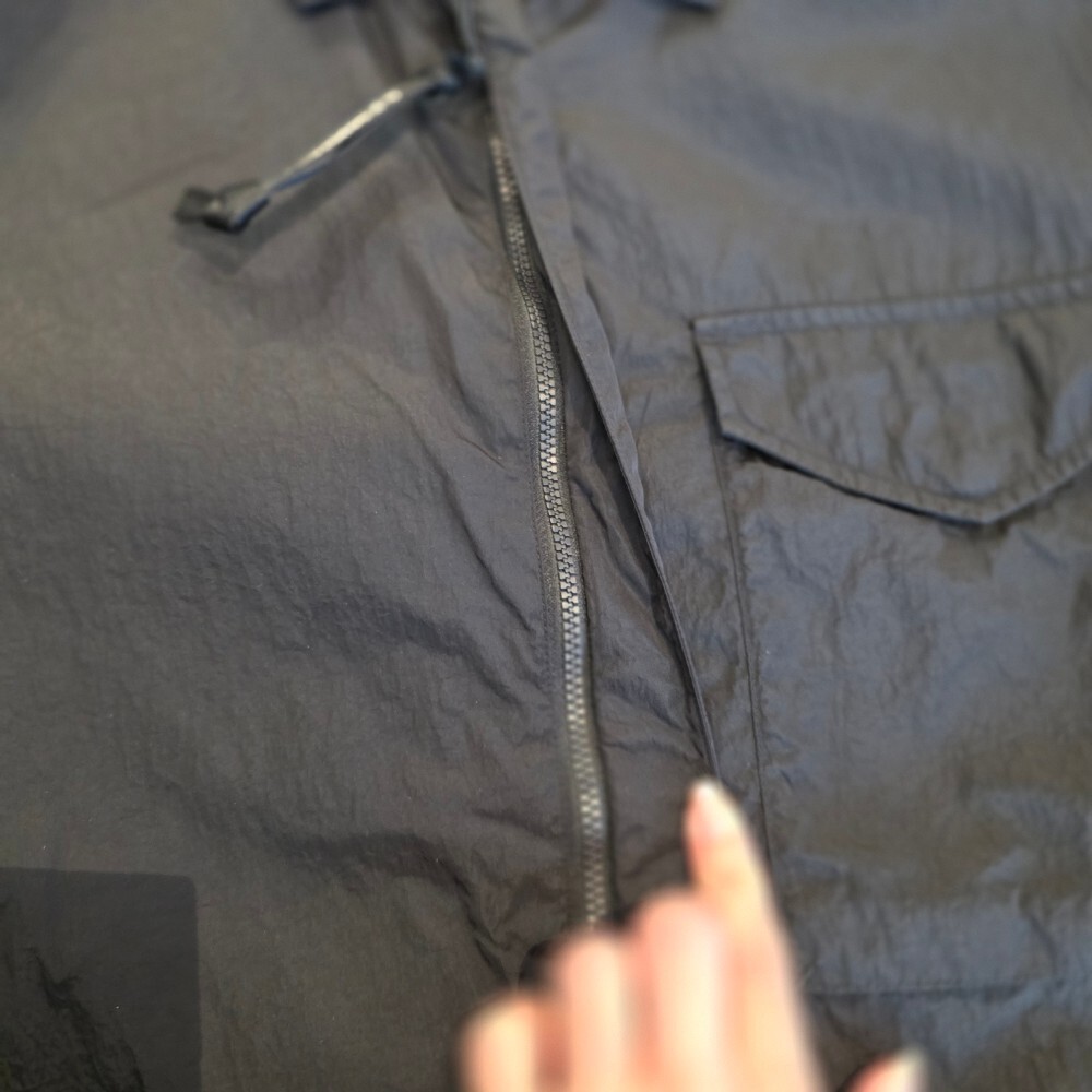 CP컴퍼니 나일론 오버사이즈 셔츠 자켓 18CMOS095A 005904G