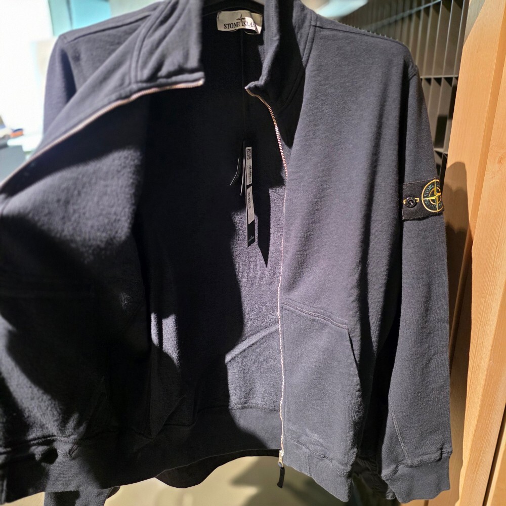 스톤 아일랜드 와펜 집업 자켓 K1S1561000220060 V0020