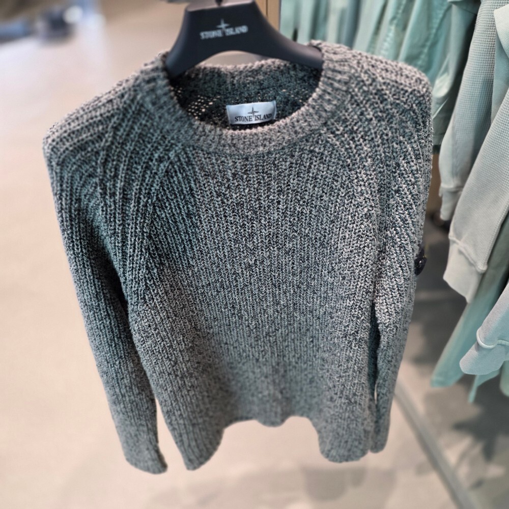 스톤 아일랜드 와펜 남성 니트티 8015531D1 V0059