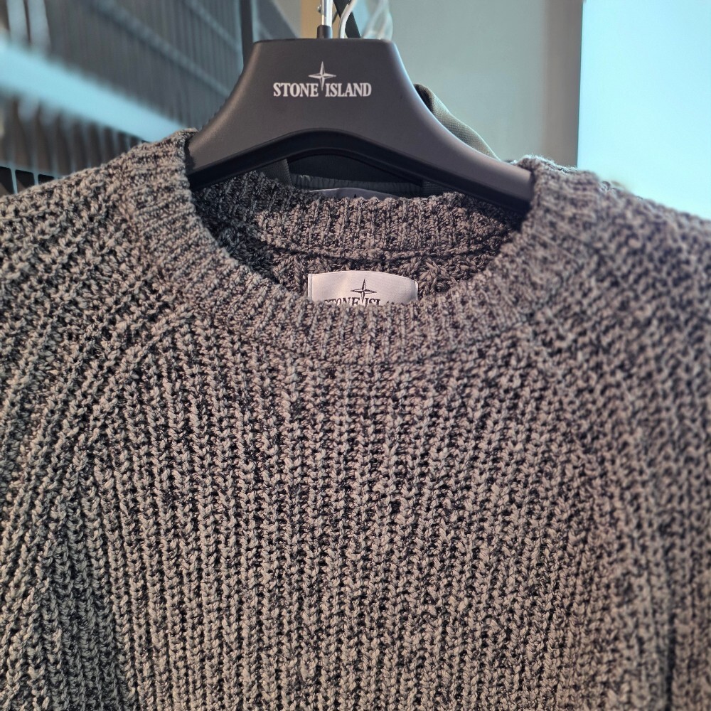 스톤 아일랜드 와펜 남성 니트티 8015531D1 V0059