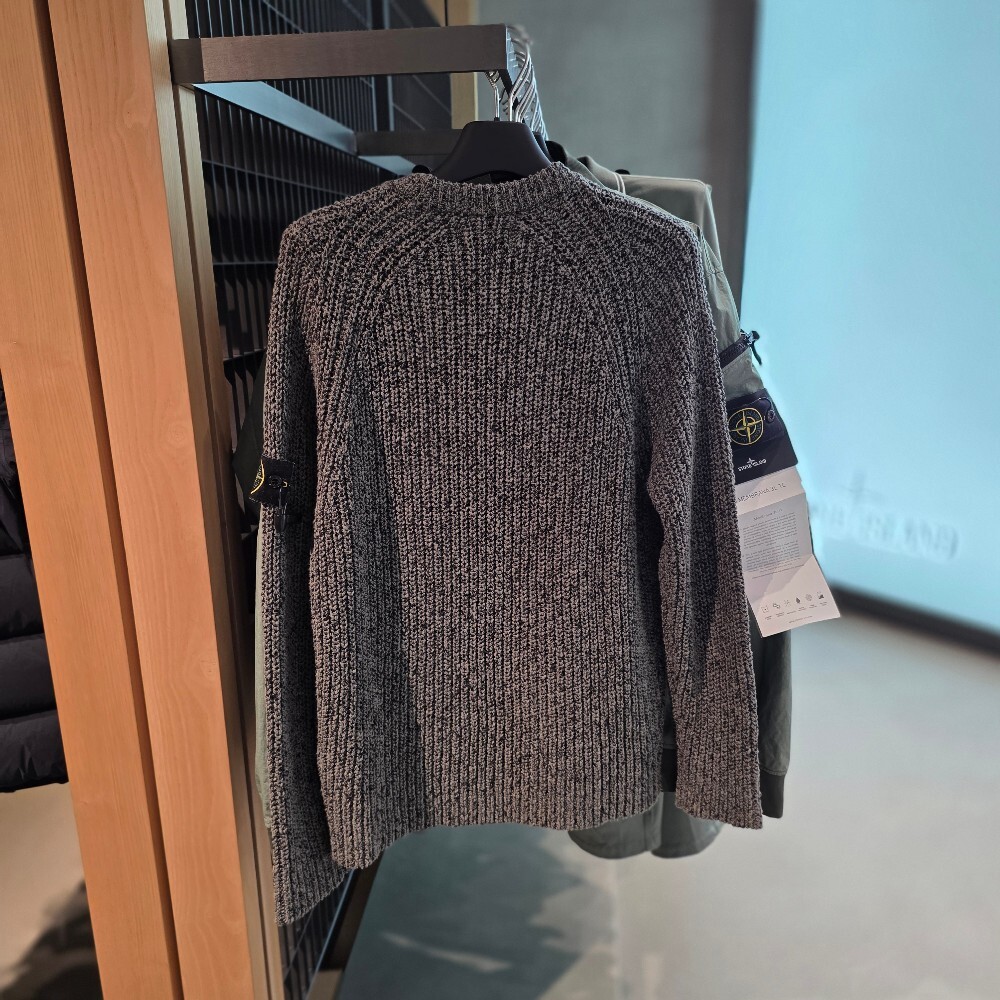 스톤 아일랜드 와펜 남성 니트티 8015531D1 V0059