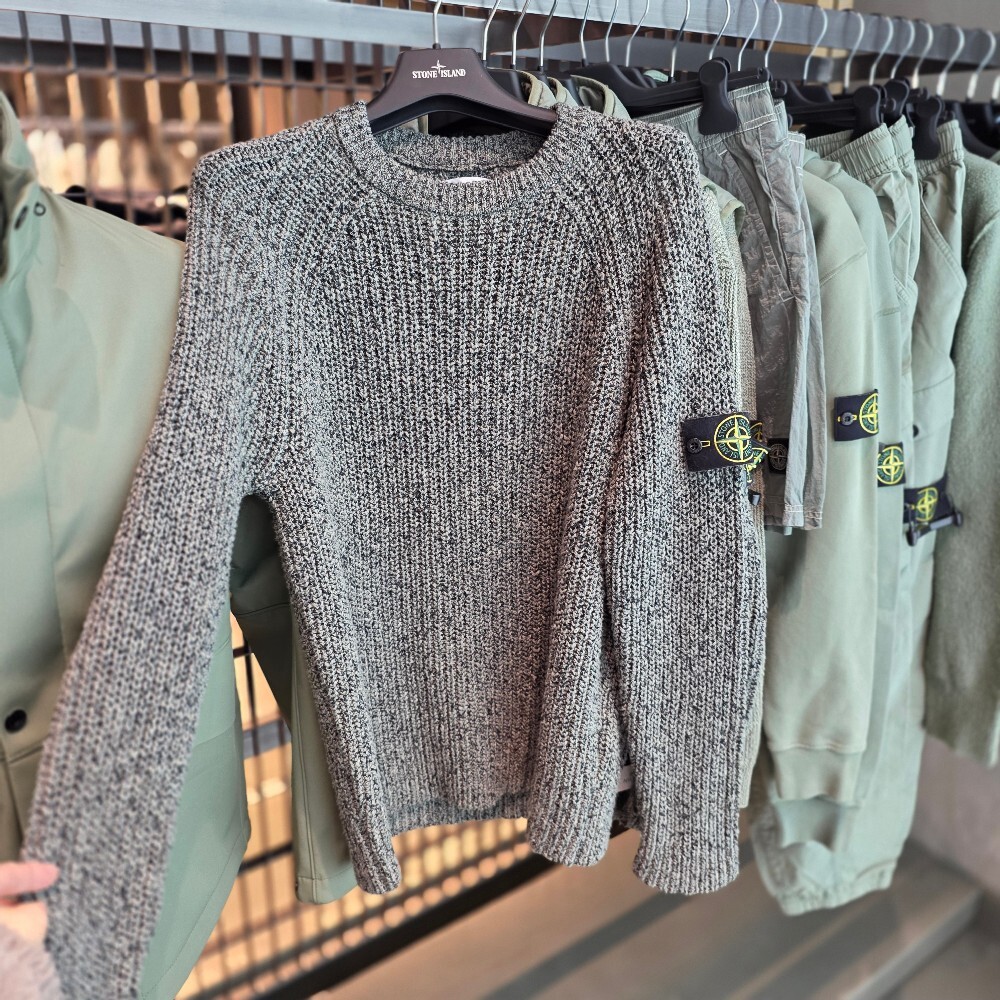 스톤 아일랜드 와펜 남성 니트티 8015531D1 V0059