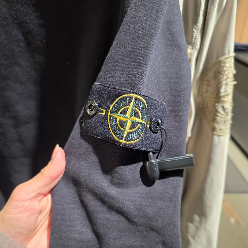 스톤 아일랜드 와펜 코튼 맨투맨 티셔츠 791562420 V0029