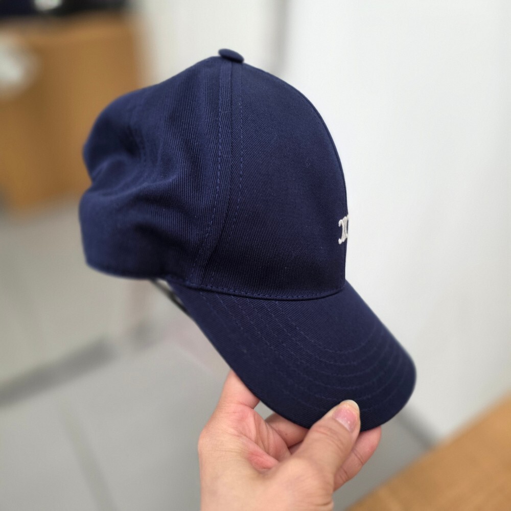 셀린느 트리옹프 로고베이스볼 캡 모자 AA0B3234X