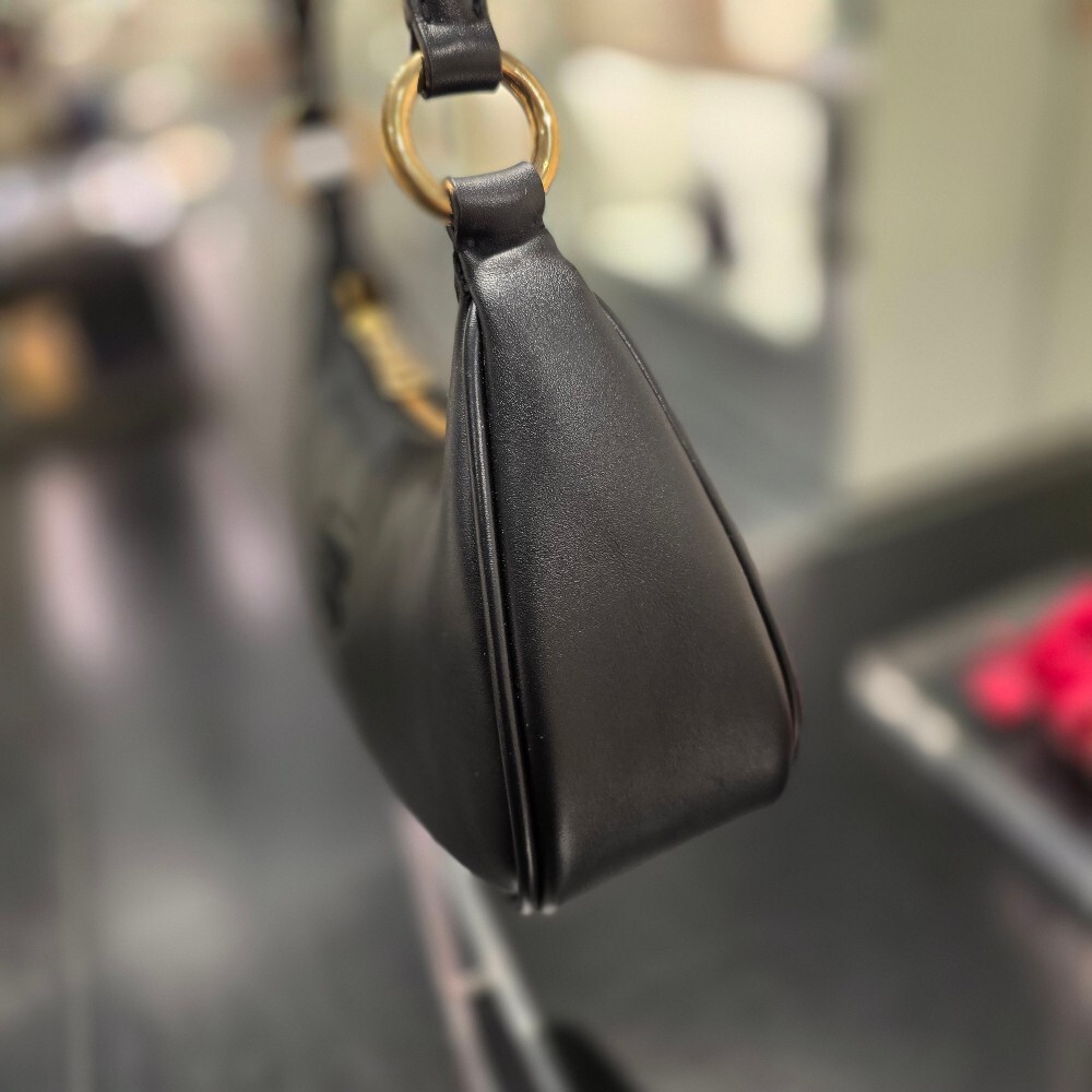 미우미우 소프트 패디드 레더 호보 숄더백 5BC142