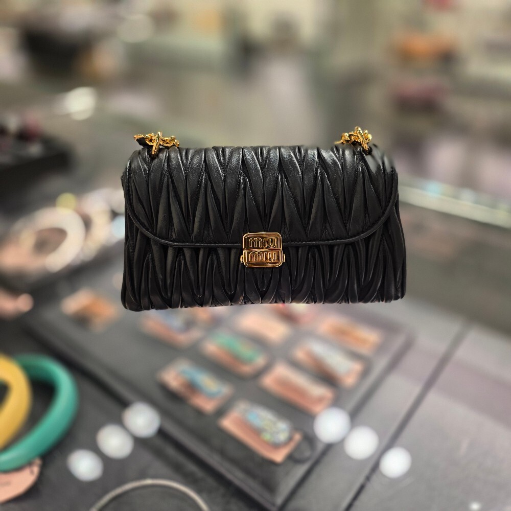 미우미우 마테라쎄 체인 숄더백 5BD266