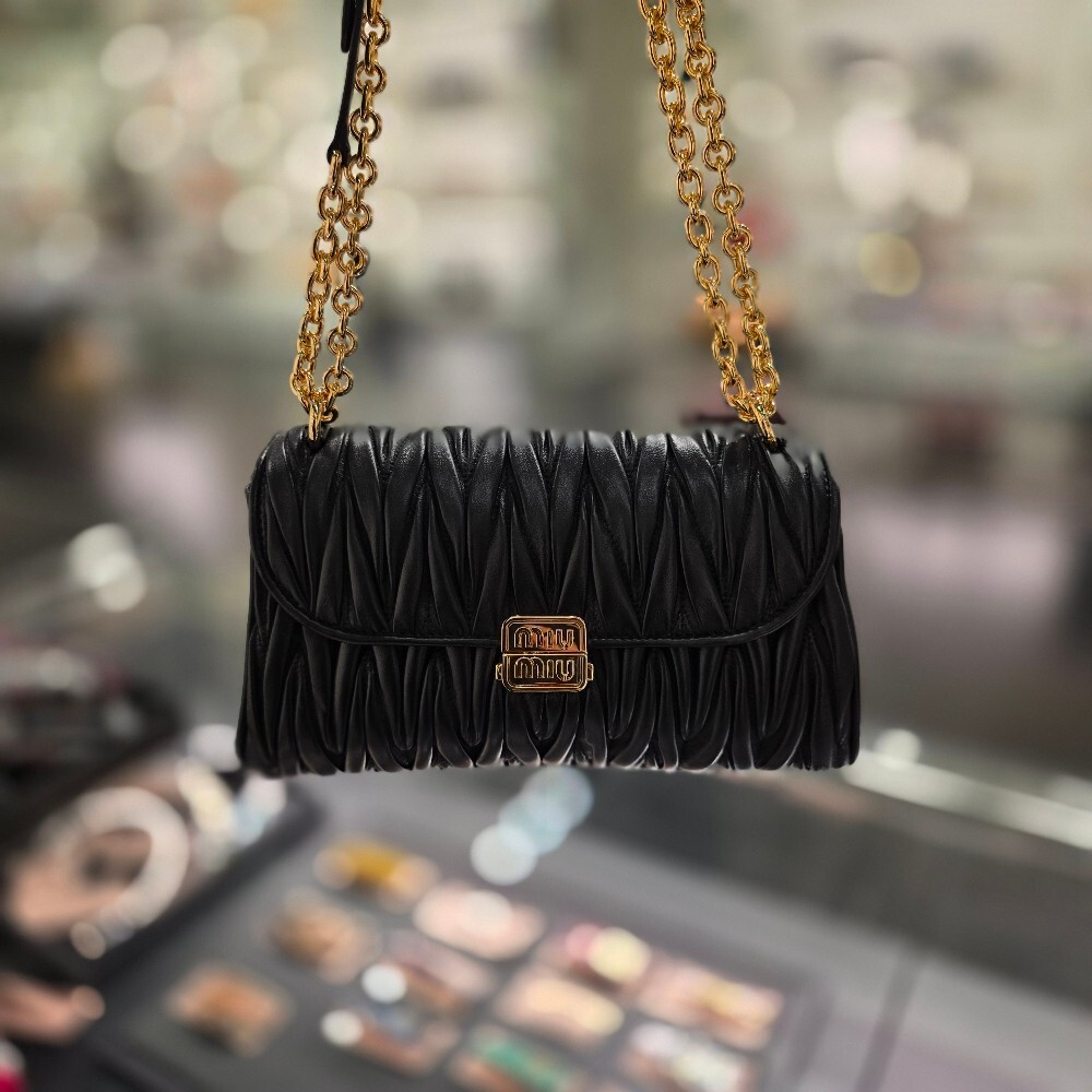 미우미우 마테라쎄 체인 숄더백 5BD266