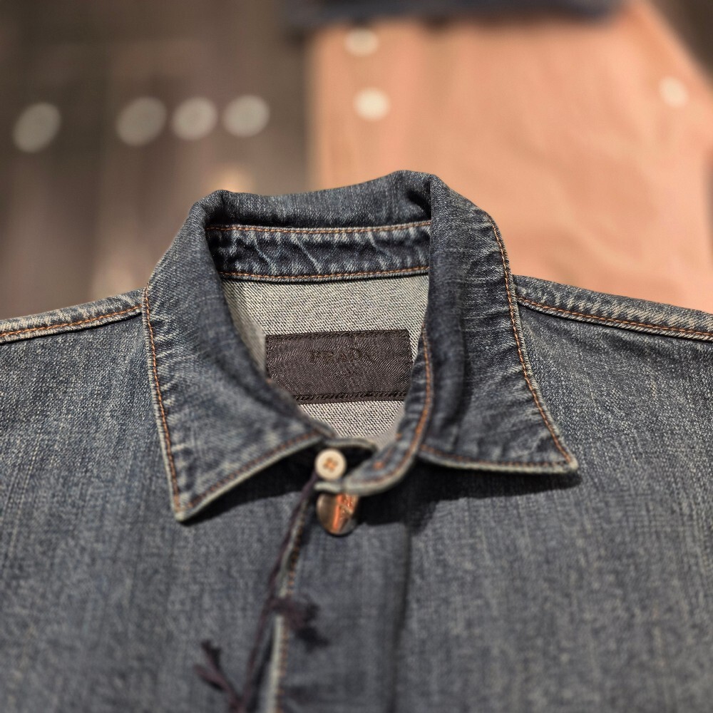 프라다 삼각로고 데님 반팔 셔츠 GEC067