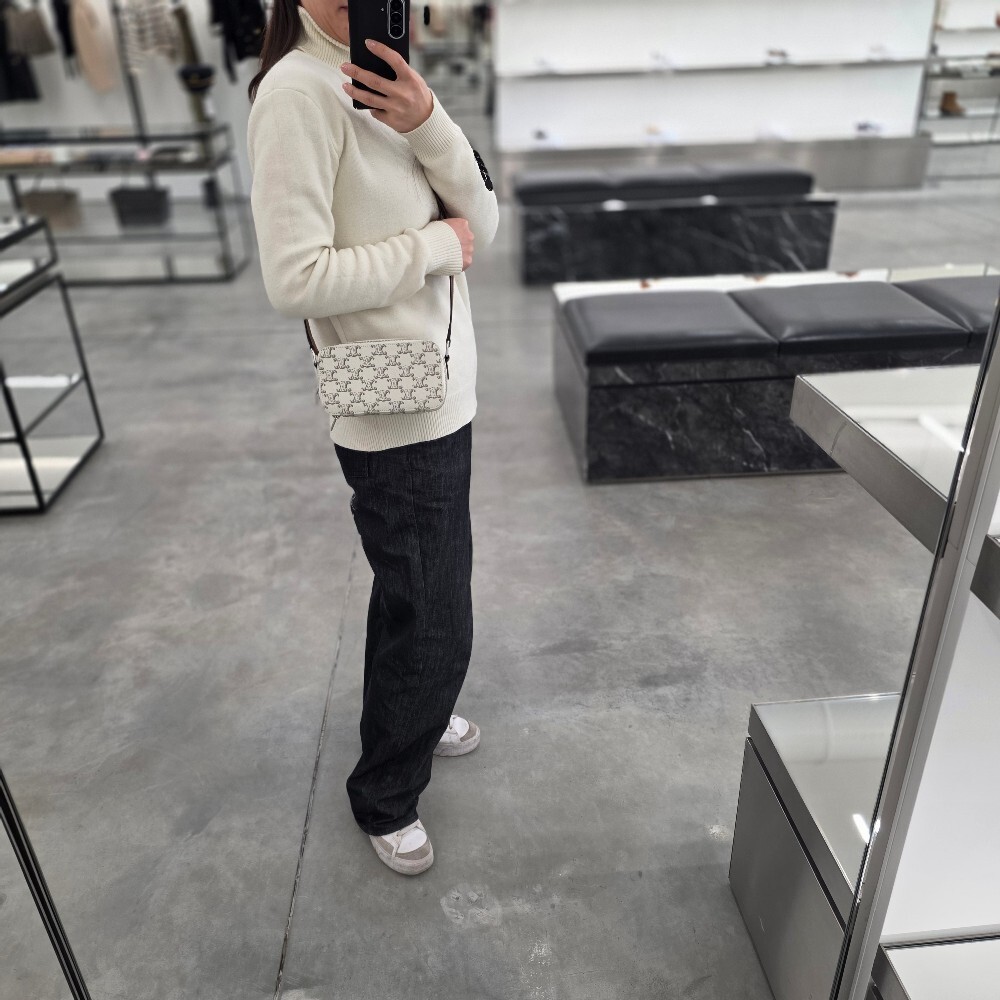 셀린느 트리옹프 캔버스 미니 메신저 박스백 114902DNK.04LE