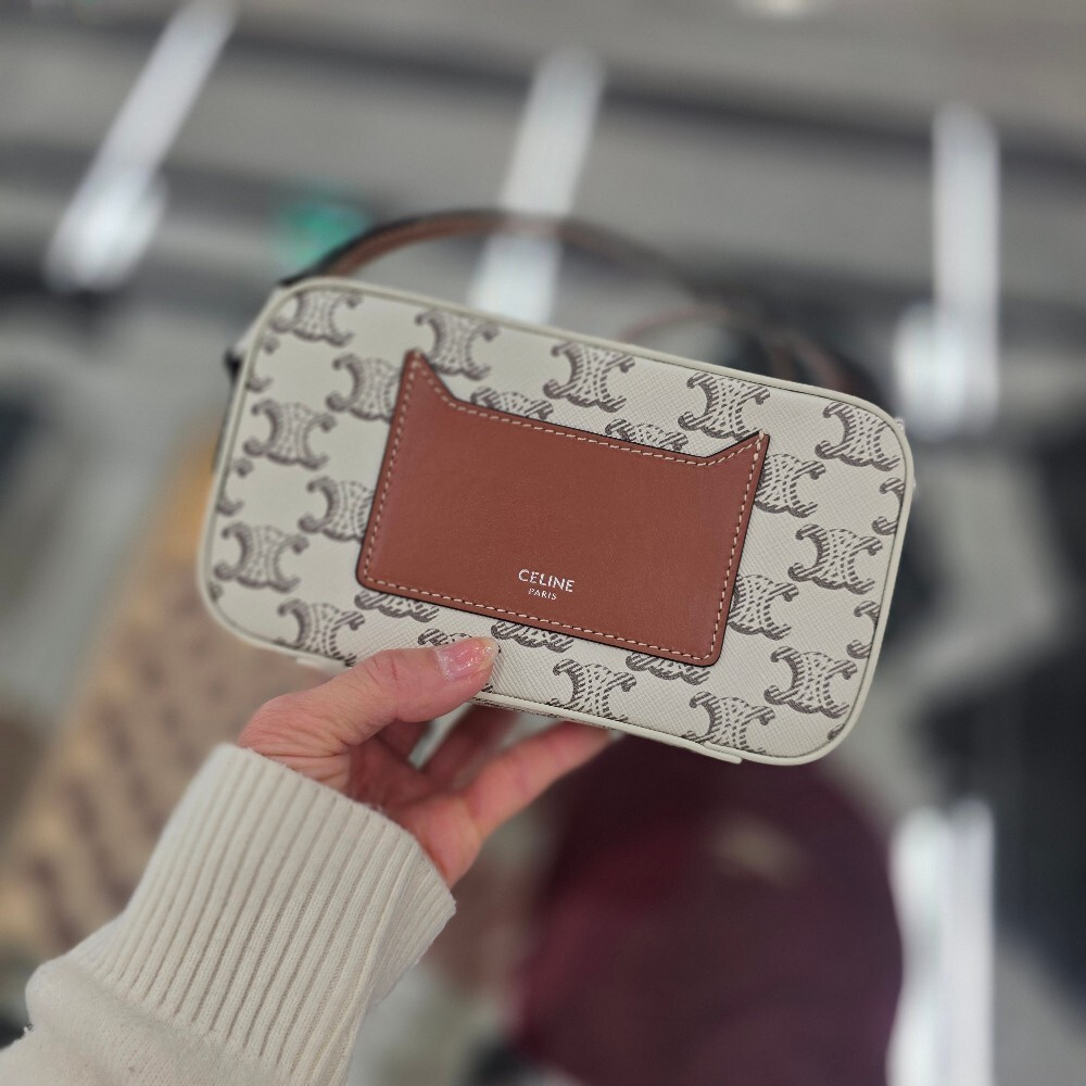 셀린느 트리옹프 캔버스 미니 메신저 박스백 114902DNK.04LE