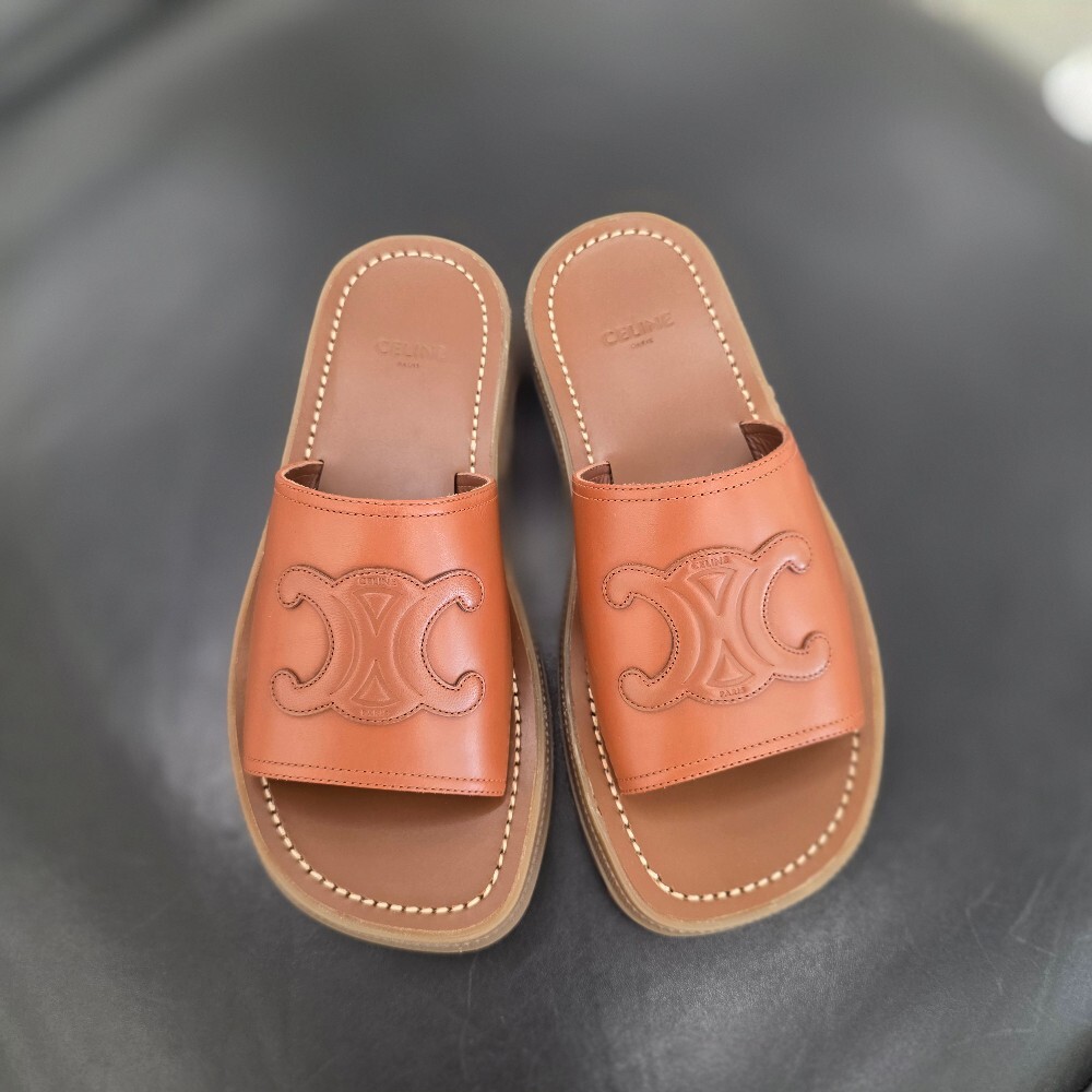 셀린느 트리오페 클레아 뮬 슬리퍼 348513023C