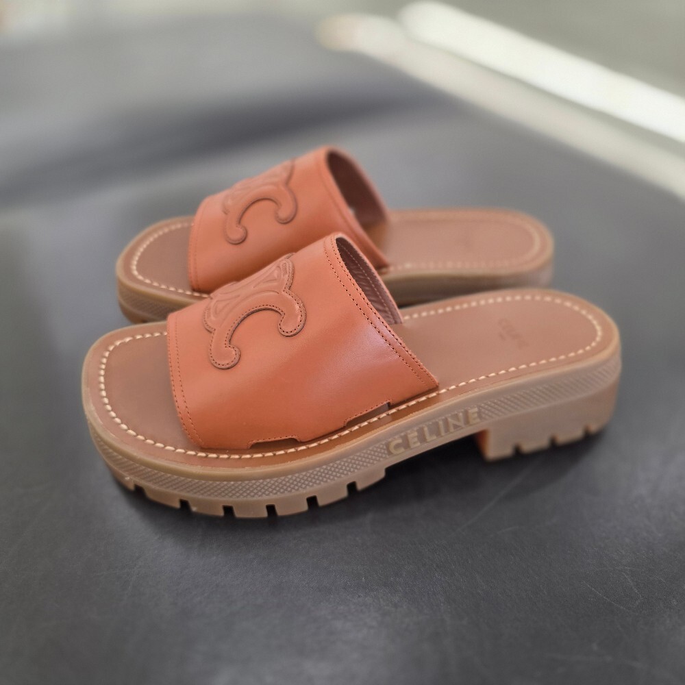 셀린느 트리오페 클레아 뮬 슬리퍼 348513023C