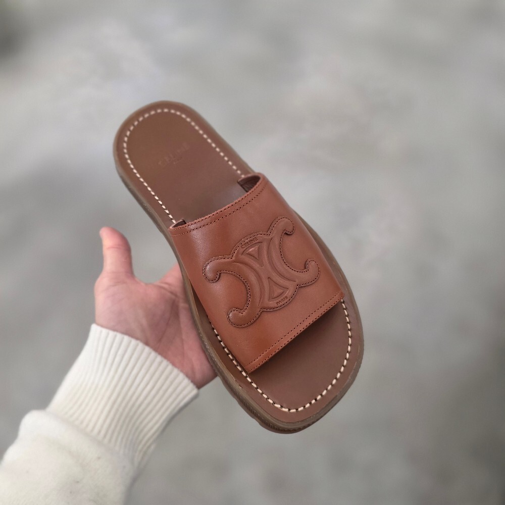 셀린느 트리오페 클레아 뮬 슬리퍼 348513023C