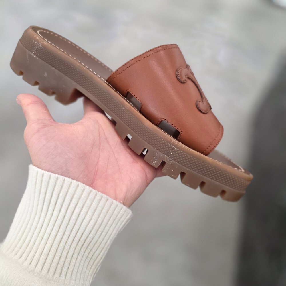 셀린느 트리오페 클레아 뮬 슬리퍼 348513023C