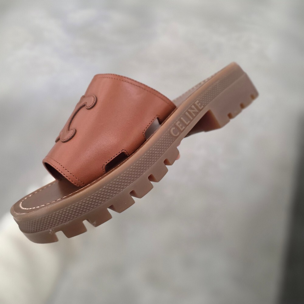 셀린느 트리오페 클레아 뮬 슬리퍼 348513023C