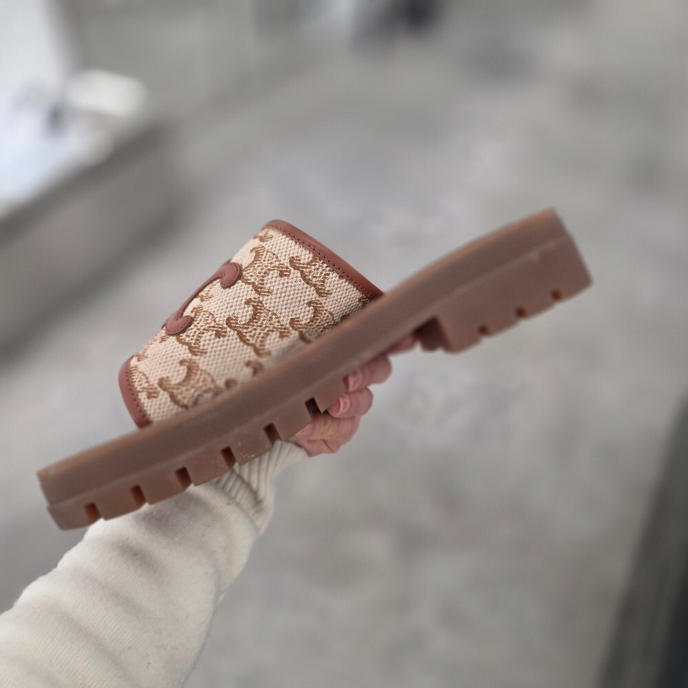 셀린느 트리오페 클레아 뮬 슬리퍼 248512275C