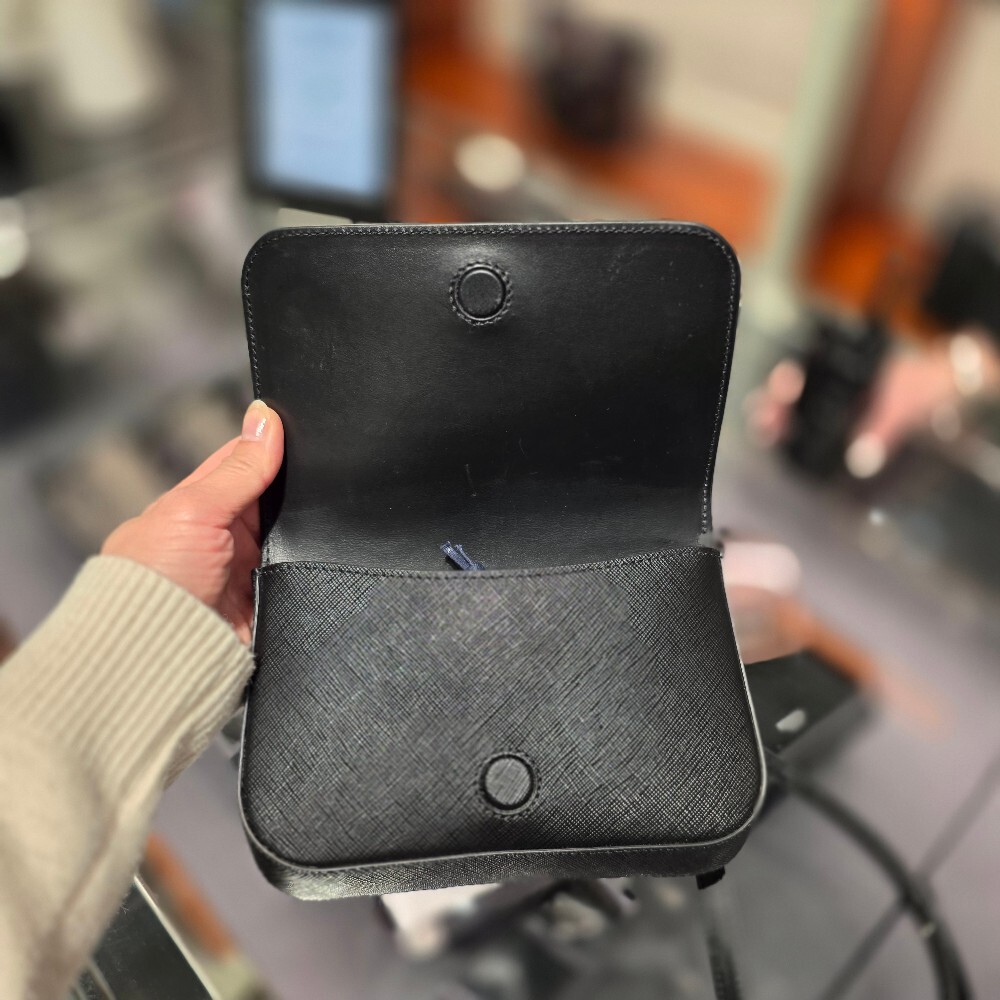 프라다 삼각로고 사피아노 크로스백 2VD061