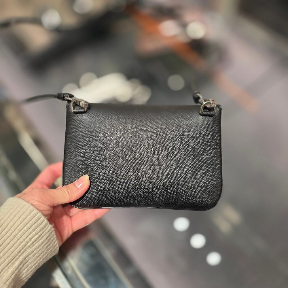 프라다 삼각로고 사피아노 크로스백 2VD061