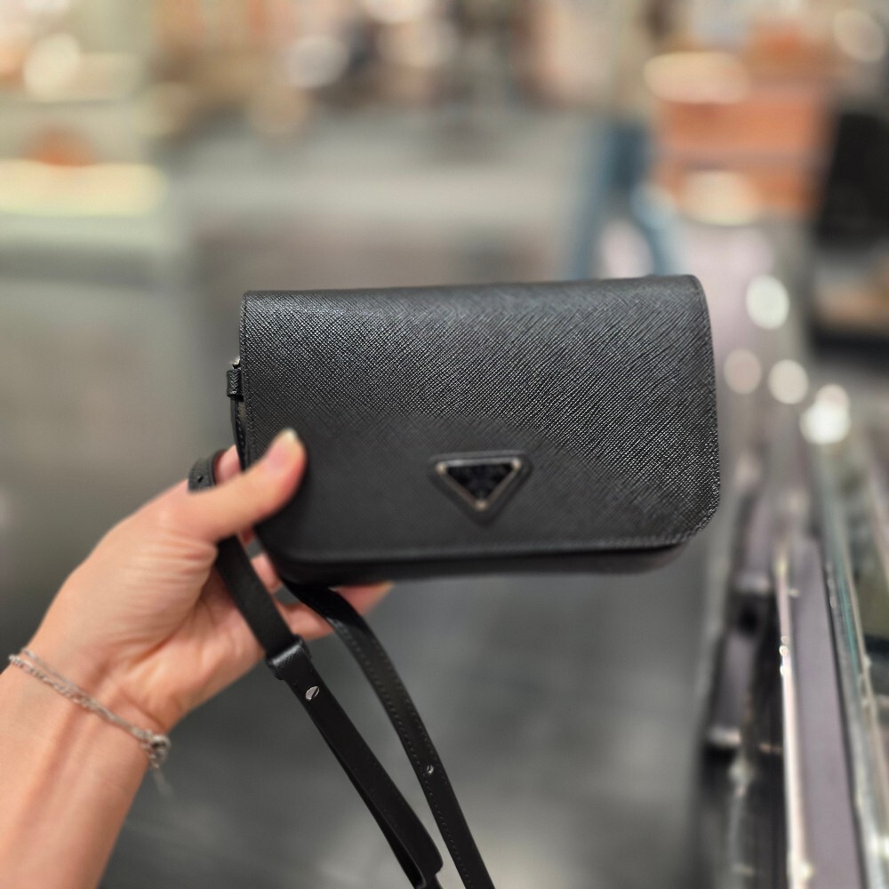 프라다 삼각로고 사피아노 크로스백 2VD061