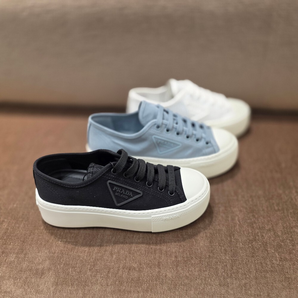 프라다 캔버스 여성 스니커즈 1E407N