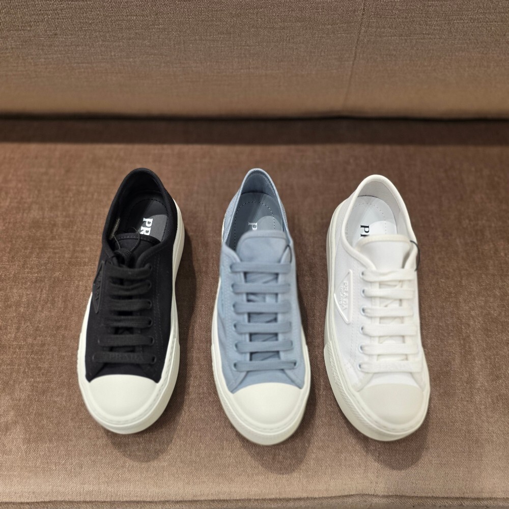 프라다 캔버스 여성 스니커즈 1E407N