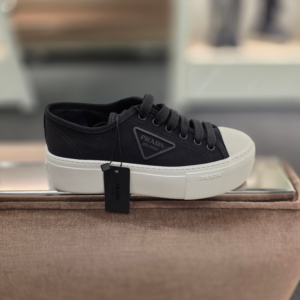 프라다 캔버스 여성 스니커즈 1E407N