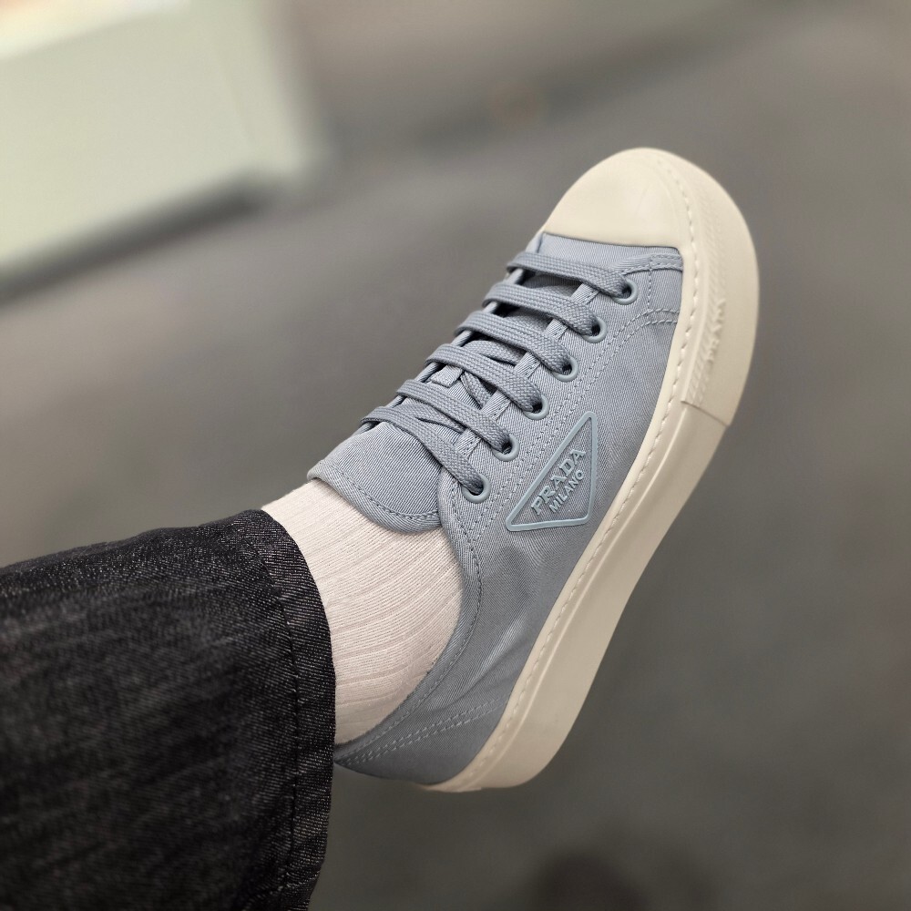 프라다 캔버스 여성 스니커즈 1E407N