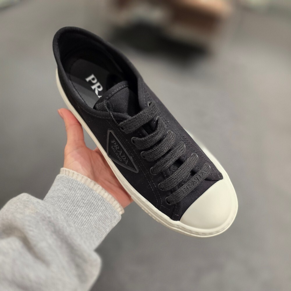 프라다 캔버스 여성 스니커즈 1E407N
