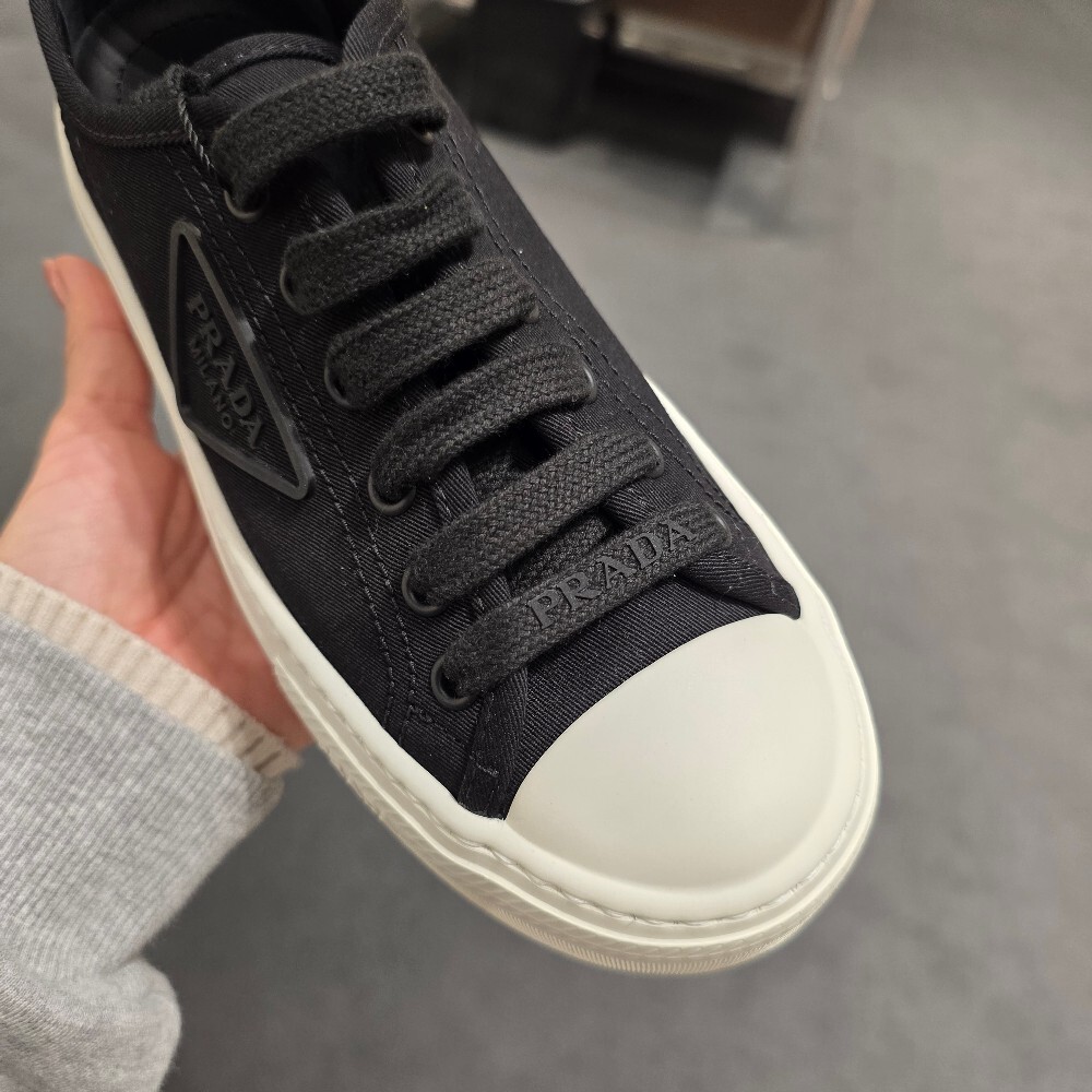 프라다 캔버스 여성 스니커즈 1E407N