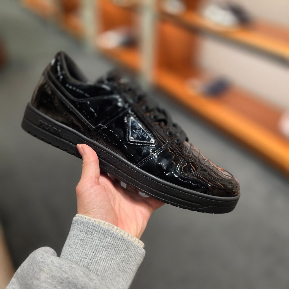 [아울렛] 프라다 다운다운 남성 스니커즈 2EE364