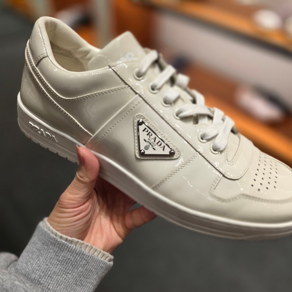 [아울렛] 프라다 다운다운 남성 스니커즈 2EE364
