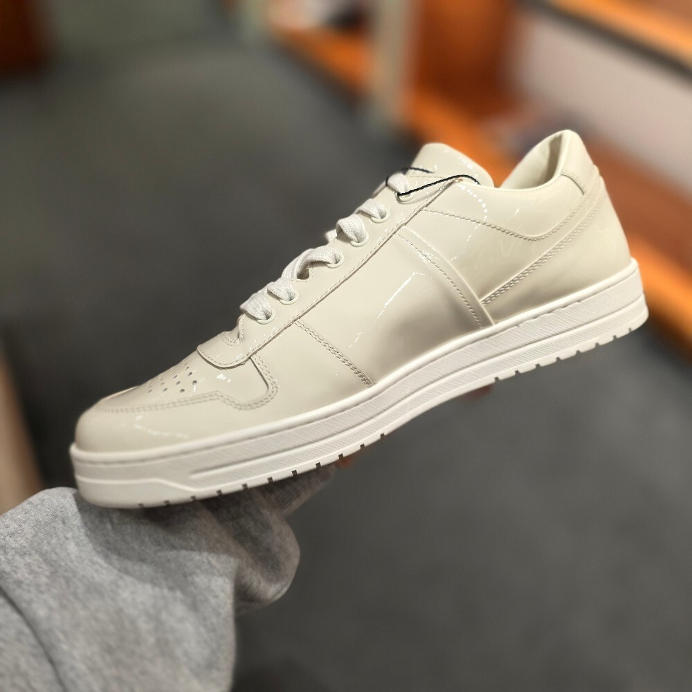 [아울렛] 프라다 다운다운 남성 스니커즈 2EE364