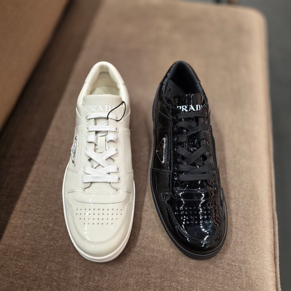[아울렛] 프라다 다운다운 남성 스니커즈 2EE364