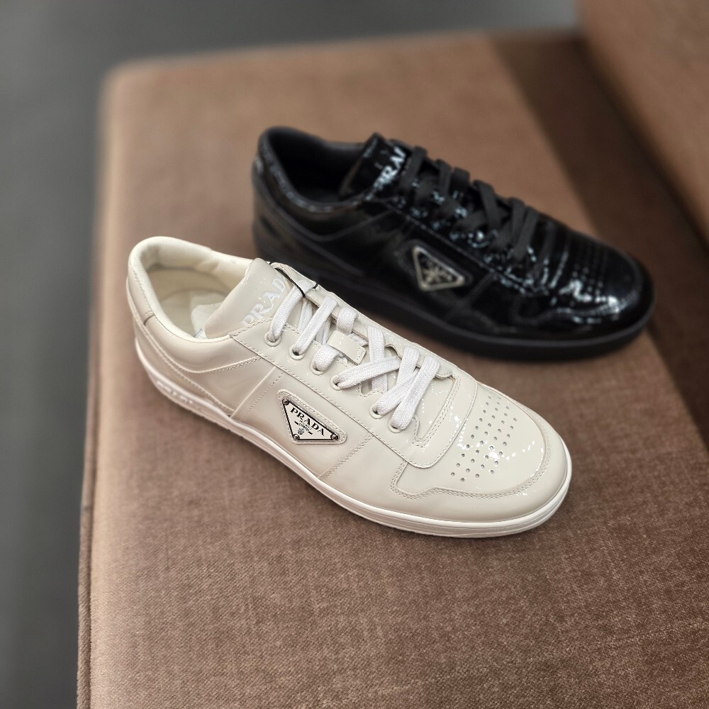 [아울렛] 프라다 다운다운 남성 스니커즈 2EE364