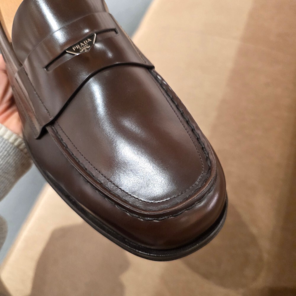 [아울렛] 프라다 삼각로고 페니 남성 로퍼 2DB201