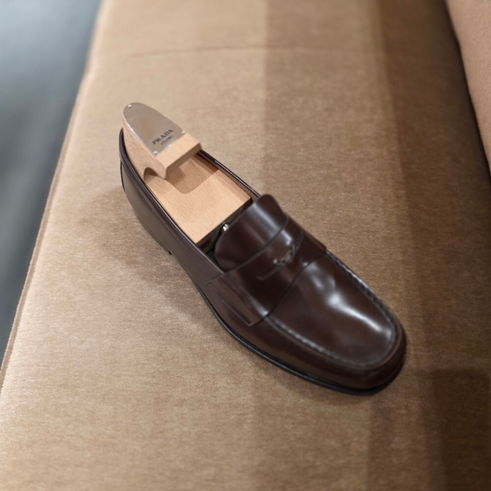 [아울렛] 프라다 삼각로고 페니 남성 로퍼 2DB201