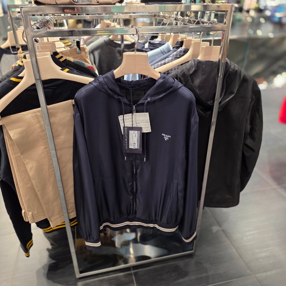 [아울렛] 프라다 실크 남성 후드 블루종 자켓 SGC538