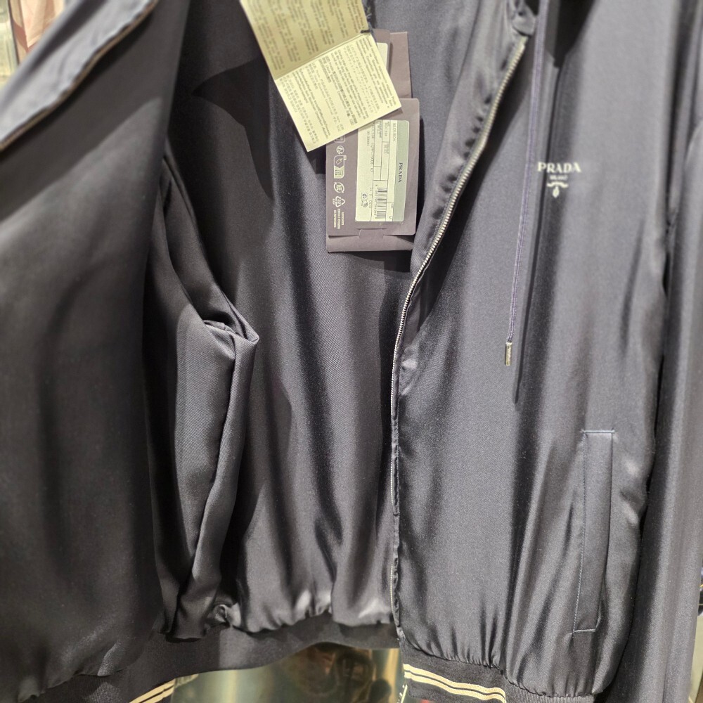[아울렛] 프라다 실크 남성 후드 블루종 자켓 SGC538