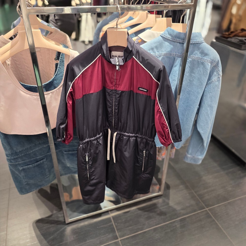 [아울렛] 미우미우 실크 테크 미니 원피스 MF5843